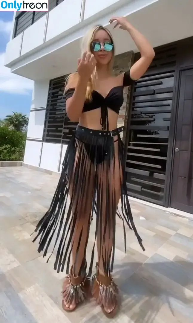 Daniela Tabares nude photo #0096 (LillySullivan / danitabares06 / danitabaresb / danitabaresbb / sofiamariana)
