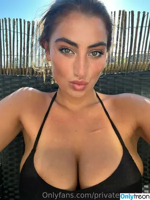 Daniella Papadopoulos / chiarapapadopoulos / daniellapapadopouloos nude photo #0008