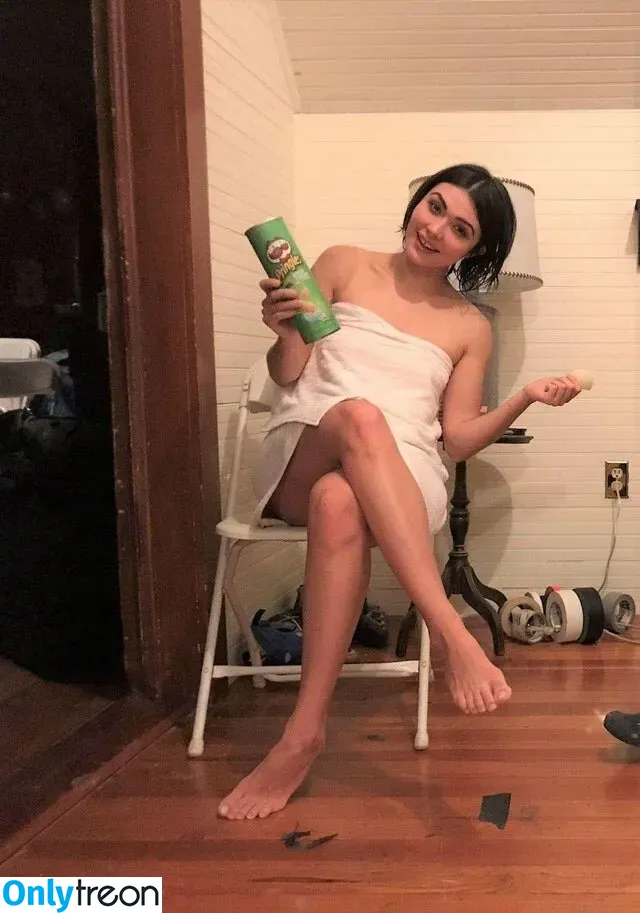 Daniella Pineda nude photo #0045 (notdaniellapineda / u140456885)