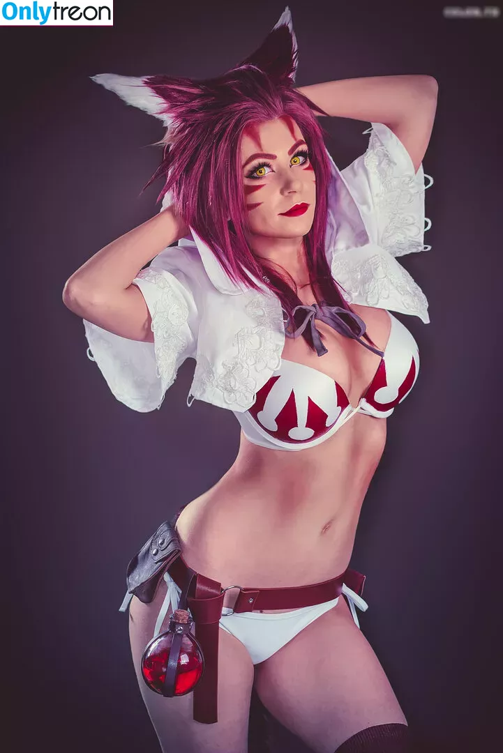 Danielle Beaulieu nude photo #0211 (DanielleCosplay / daniellebaloo)