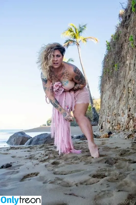 Danielle Colby nude photo #1074 (DanielleColby / daniellecolbyamericanpicker)
