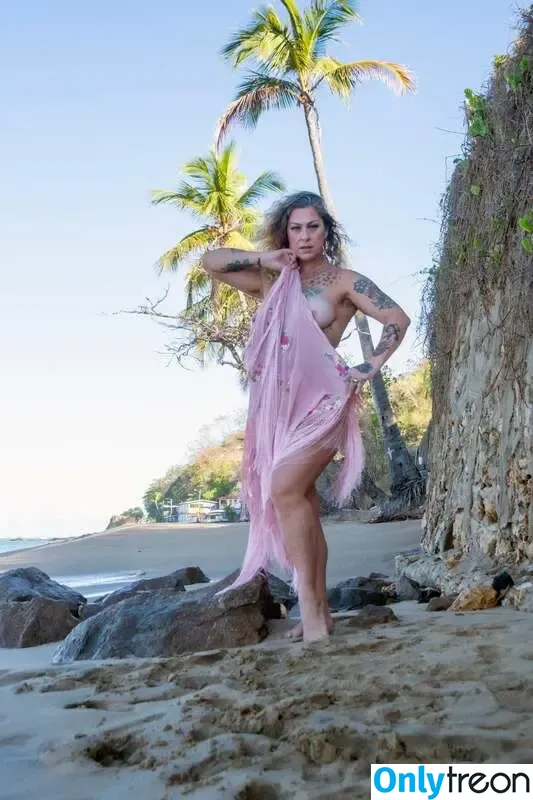Danielle Colby nude photo #1075 (DanielleColby / daniellecolbyamericanpicker)