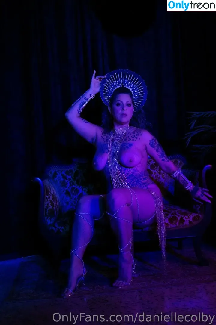 Danielle Colby nude photo #1227 (DanielleColby / daniellecolbyamericanpicker)