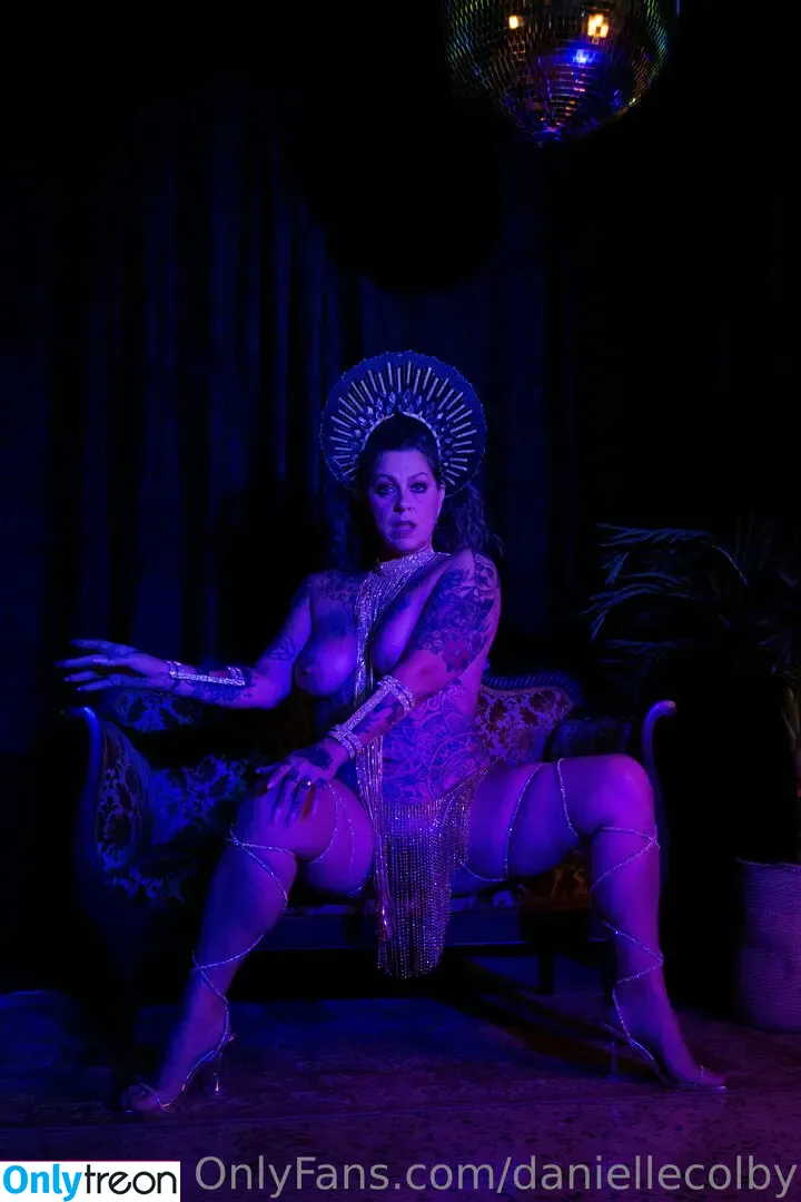 Danielle Colby nude photo #1240 (DanielleColby / daniellecolbyamericanpicker)