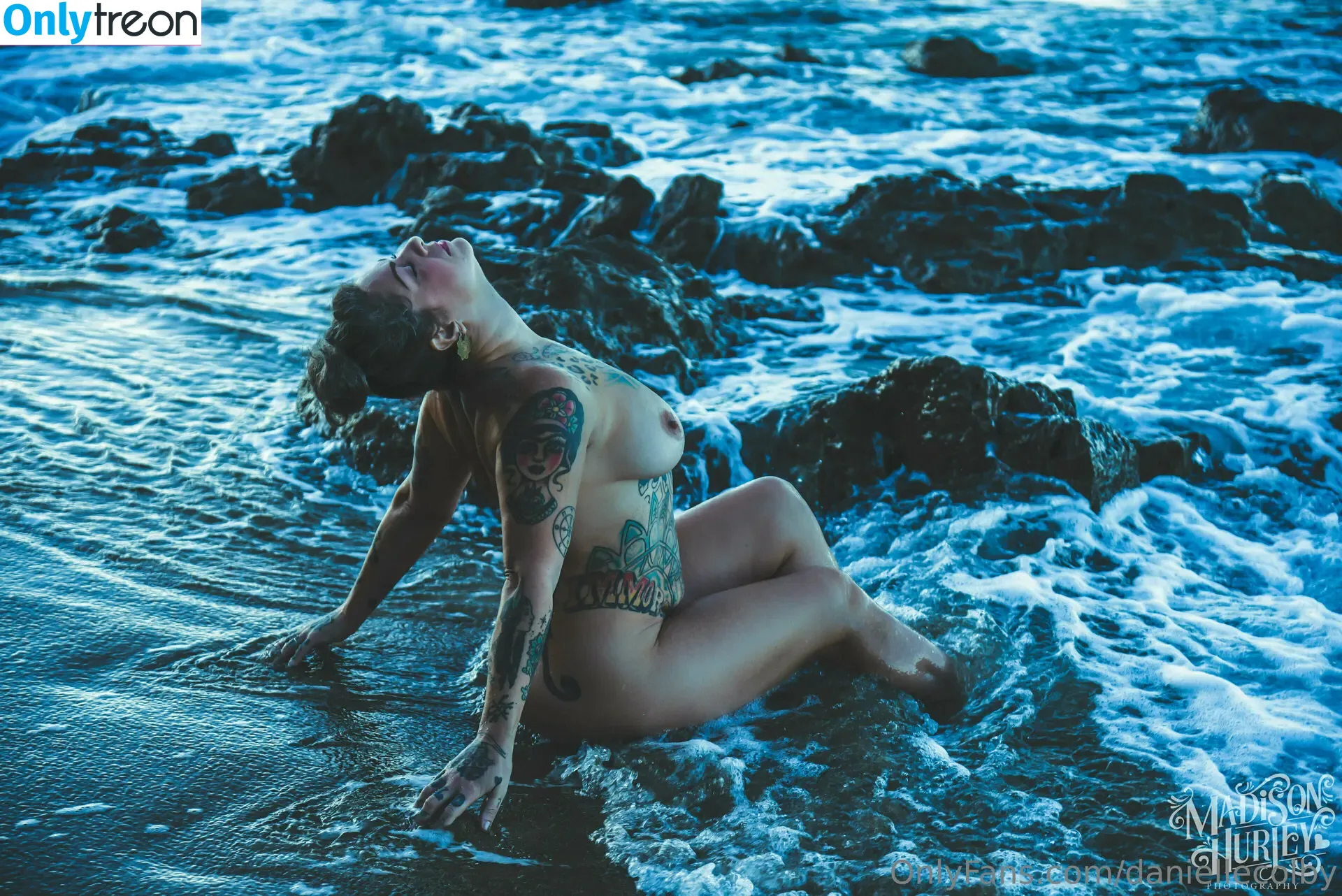 Danielle Colby nude photo #1299 (DanielleColby / daniellecolbyamericanpicker)