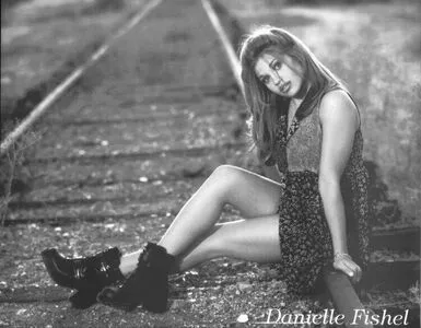 Danielle Fishel / daniellefishel фото голая #0058