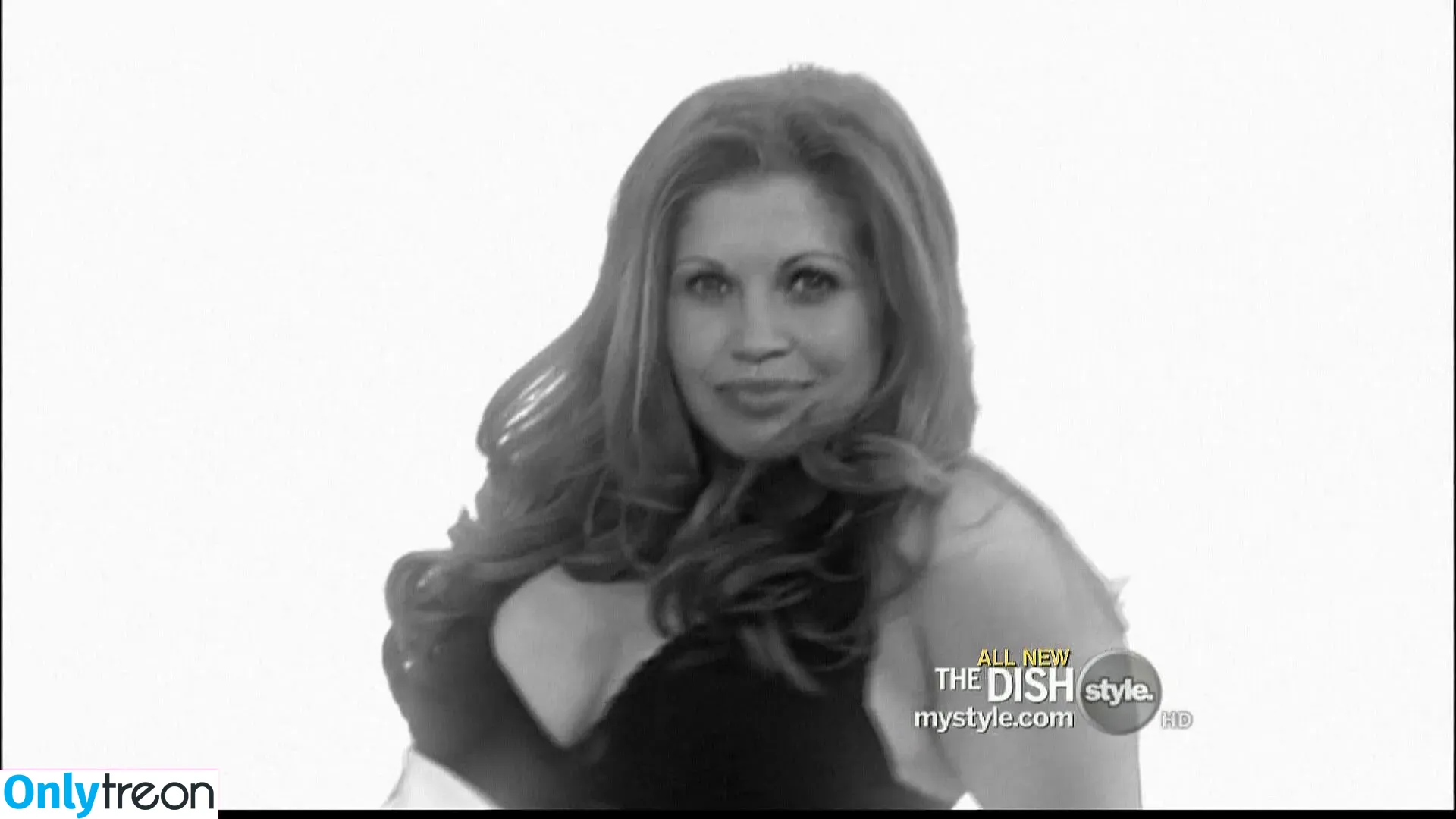 Danielle Fishel голая photo #0027 (daniellefishel)