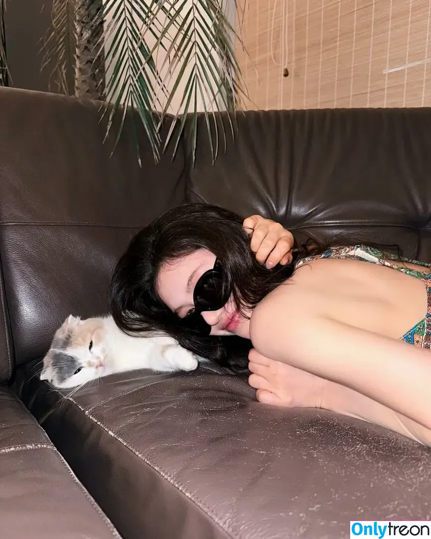 Danielle Marsh nude photo #0068 (DanielleJeans / NewJeans_twt / newjeans_official)