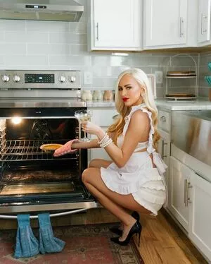 Danielle Moinet / DanielleMoinet / Summer Rae фото голая #0511