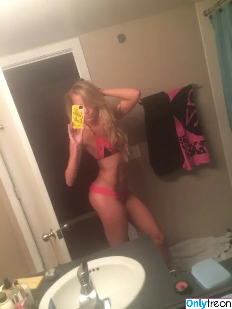 Danielle Moinet nude photo #0556 (DanielleMoinet / Summer Rae)