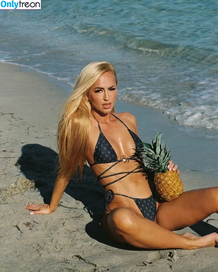 Danielle Moinet nude photo #0576 (DanielleMoinet / Summer Rae)