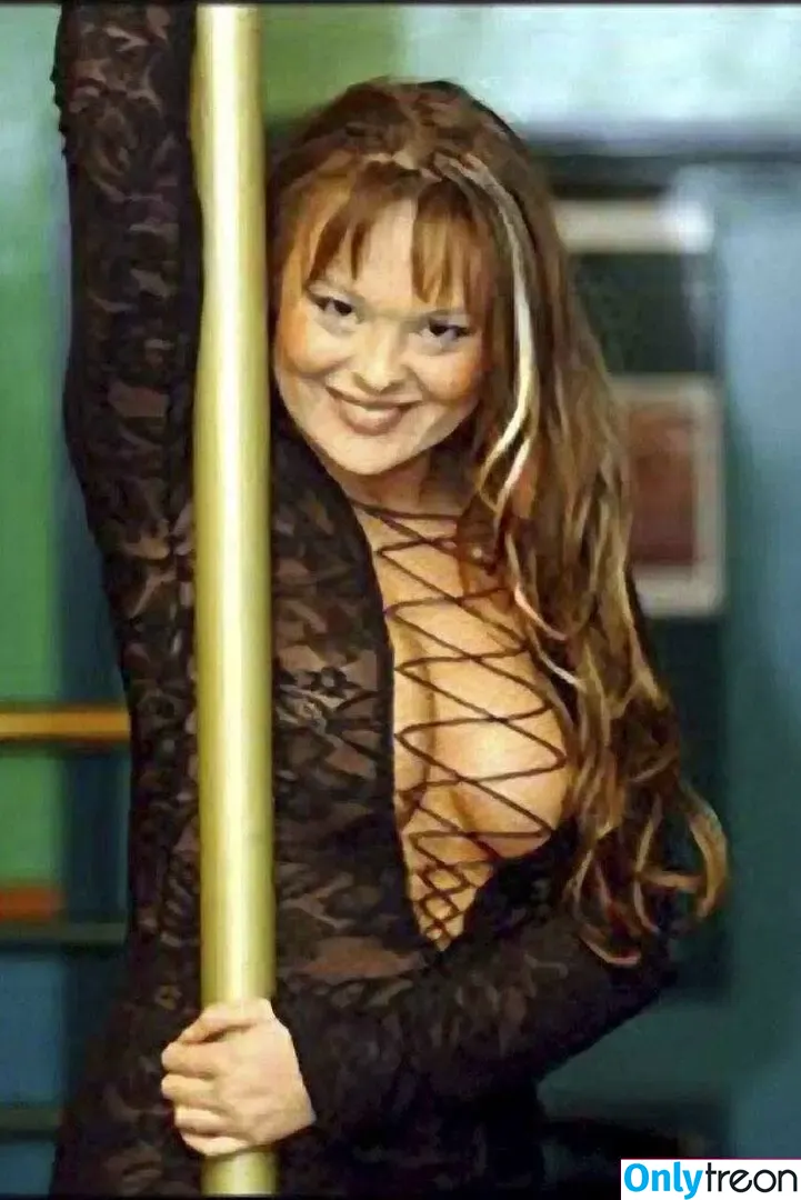 Danielle Nicholls nude photo #0201 (danni_nicholls / louddanielle)