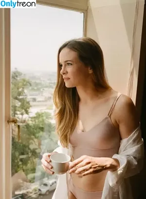 Danielle Panabaker / dpanabaker фото голая #0071