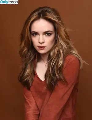 Danielle Panabaker / dpanabaker nude photo #0172