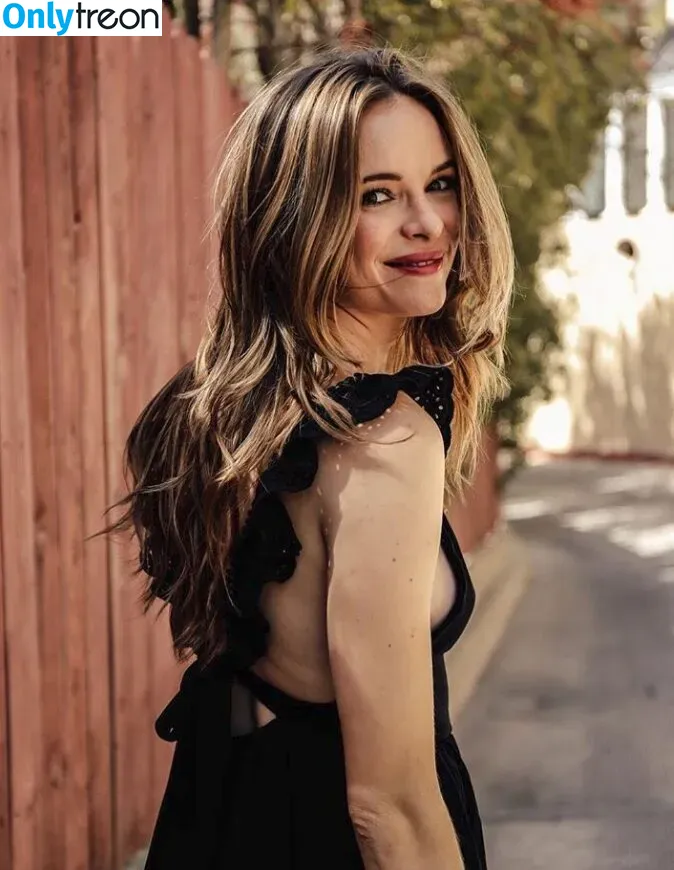 Danielle Panabaker голая photo #0005 (dpanabaker)