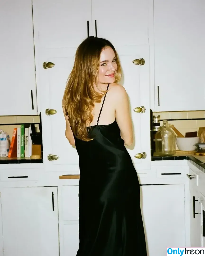 Danielle Panabaker nude photo #0108 (dpanabaker)