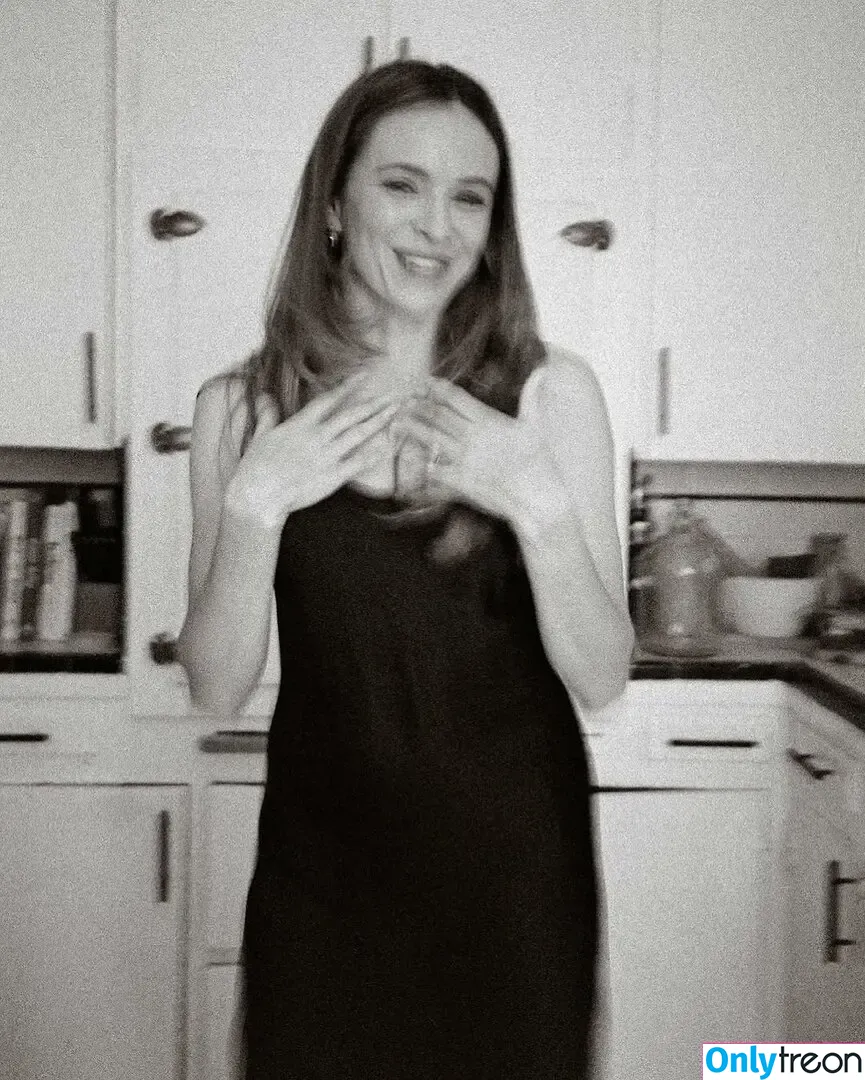 Danielle Panabaker nude photo #0110 (dpanabaker)
