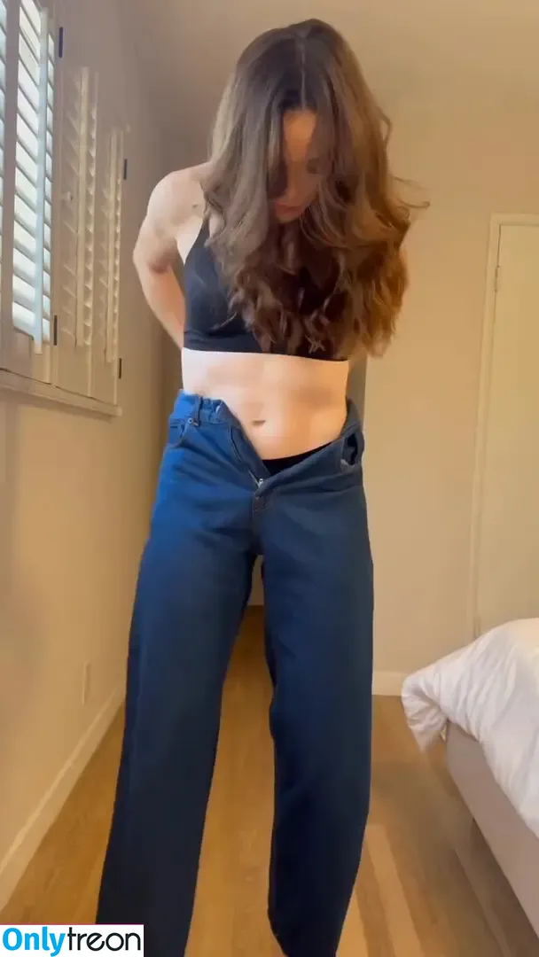 Danielle Panabaker nude photo #0185 (dpanabaker)