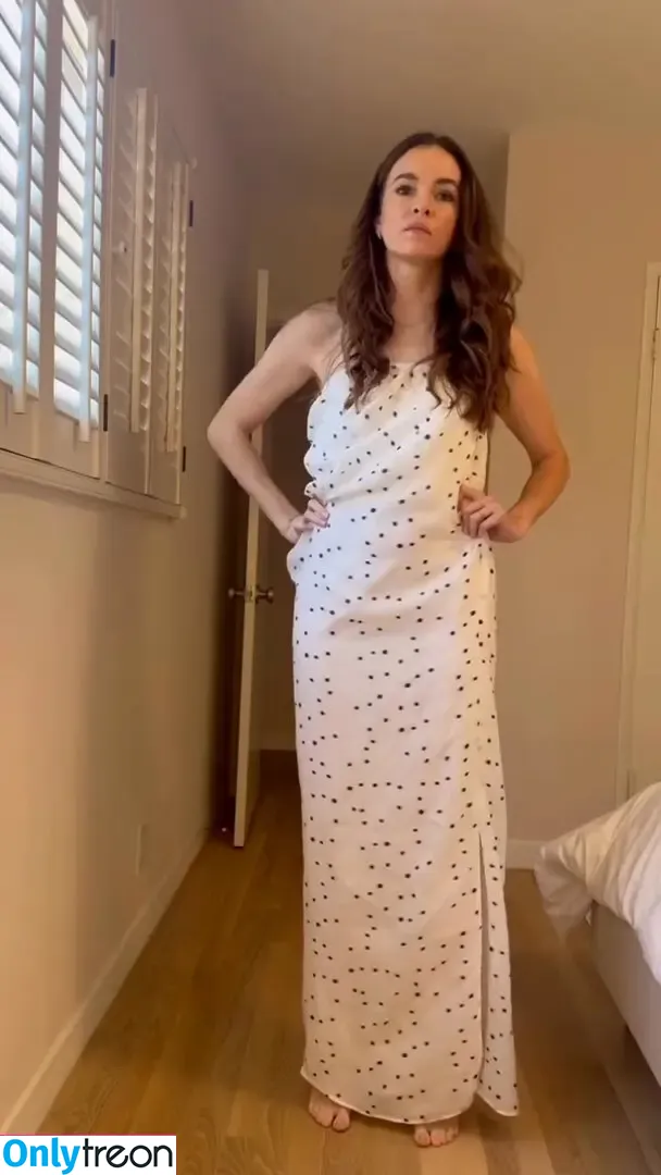 Danielle Panabaker голая photo #0192 (dpanabaker)