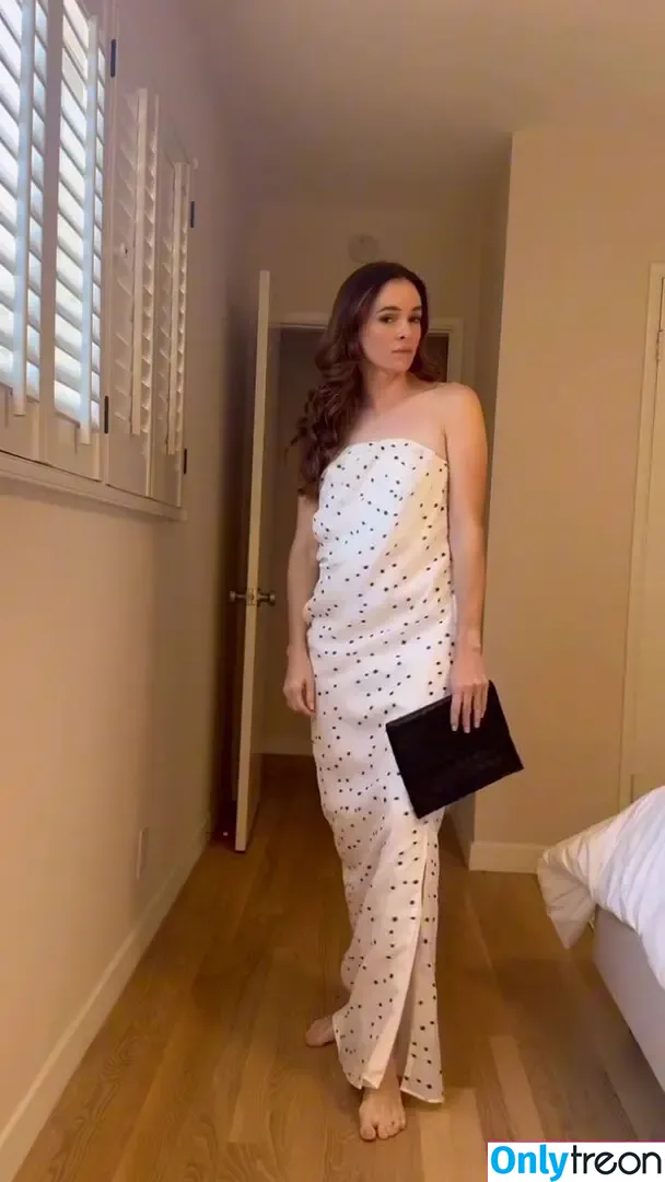Danielle Panabaker nude photo #0194 (dpanabaker)