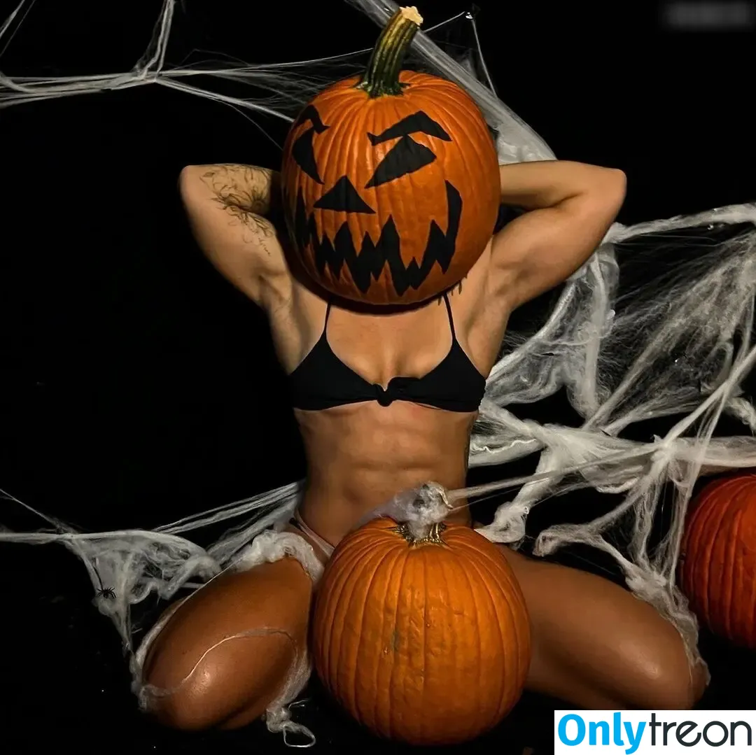 Danielle Speegle голая photo #0001 (dellespeegle)