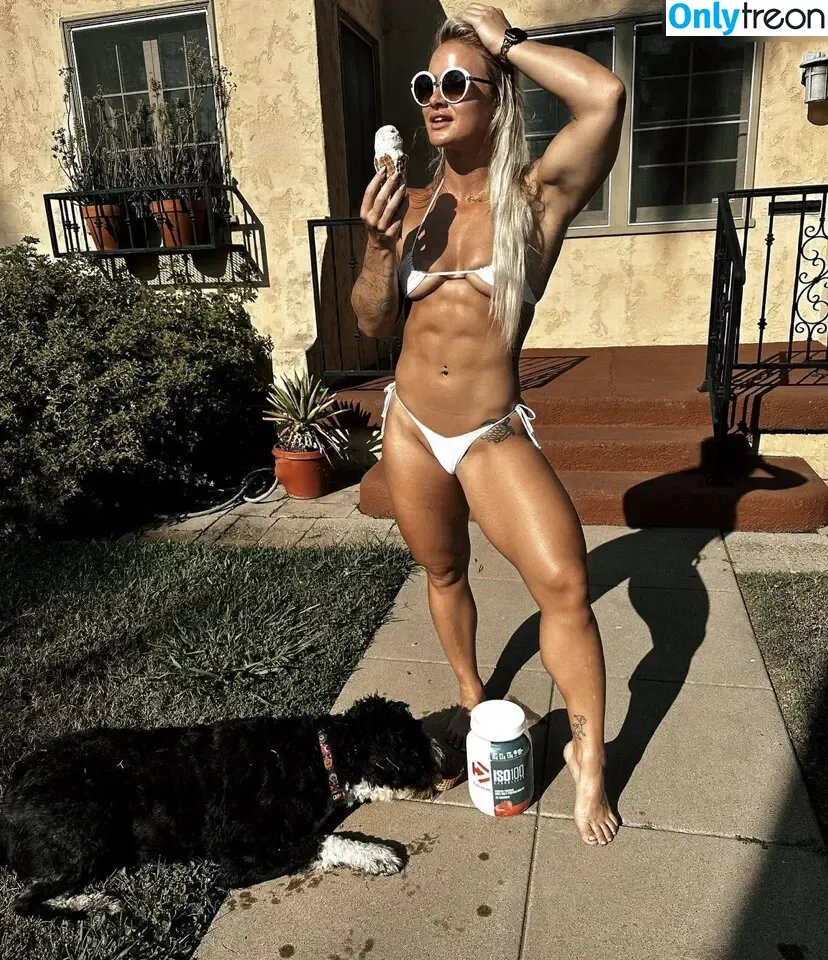 Danielle Speegle голая photo #0005 (dellespeegle)