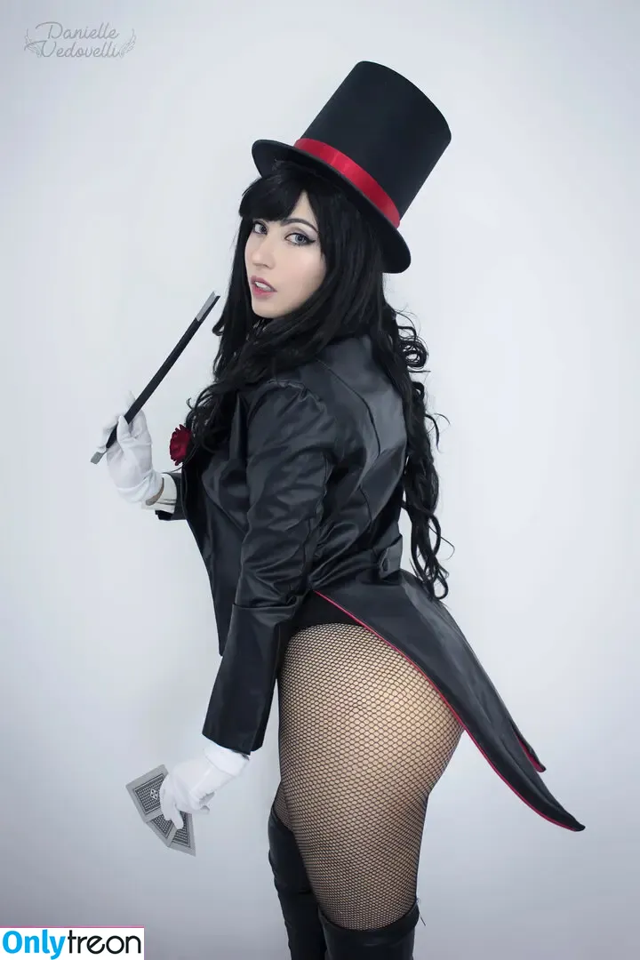 Danielle Vedovelli голая photo #0093 (Danievedo)