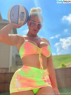 Danii Banks / danii.banks / daniibanks / daniibanks_ фото голая #0211