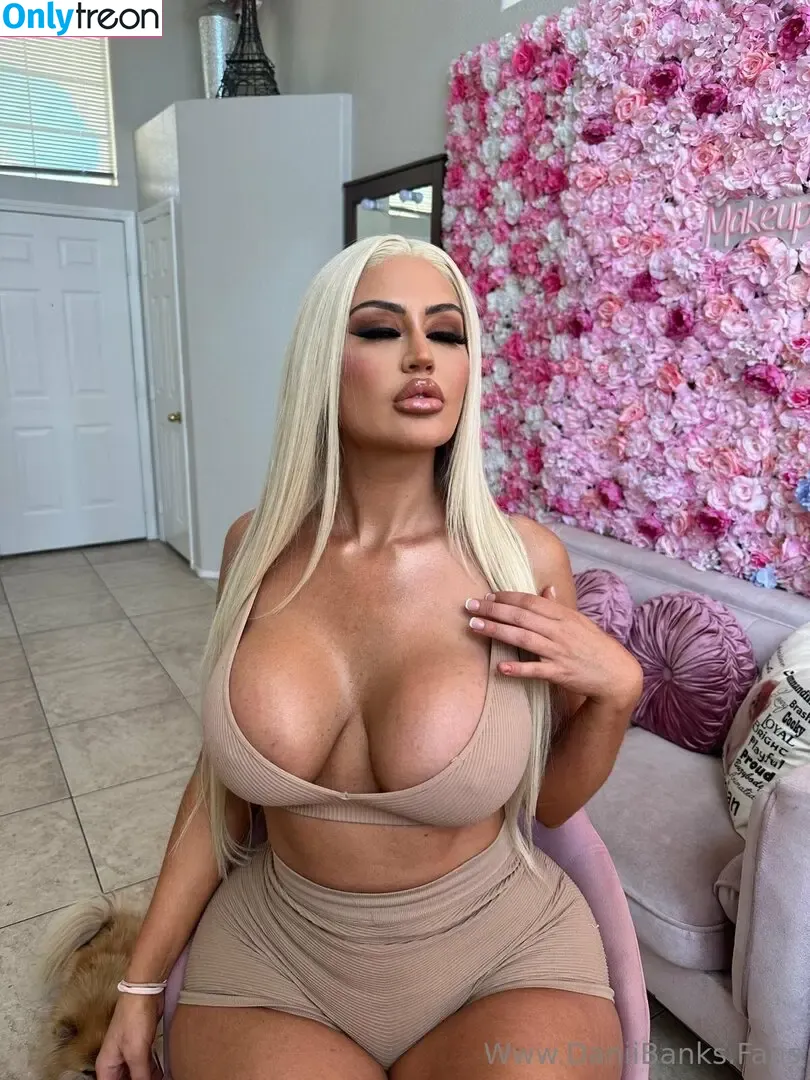 daniibanksvip nude photo #0028 (itsdaniibanks)
