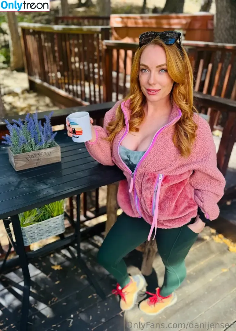 danijensen nude photo #0429 (realdanijensen)