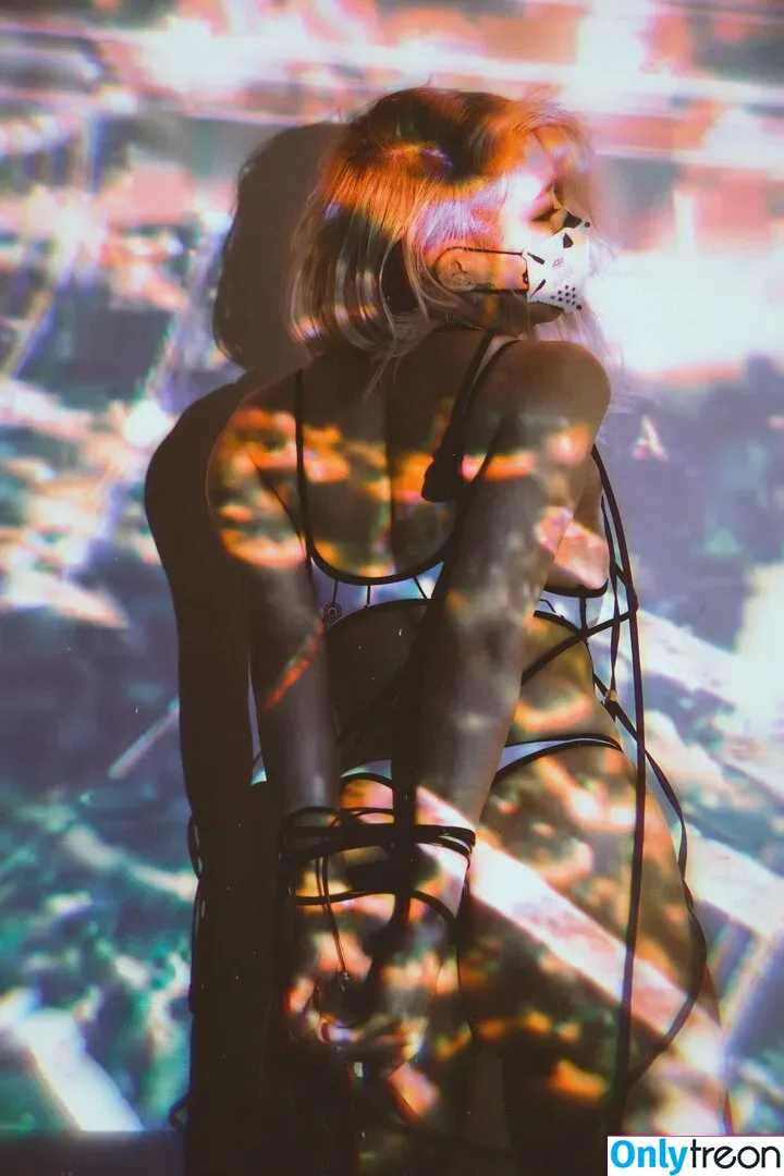 Danisaurz голая photo #0073 (Danisaurz)