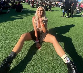 Danni Ellexo / Harley Cameron Brand Army / danni_ellexo / meh_danni фото голая #0053