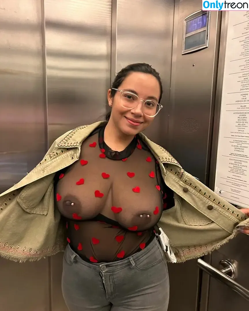 Danniax69 nude photo #0021 (Danniax69)
