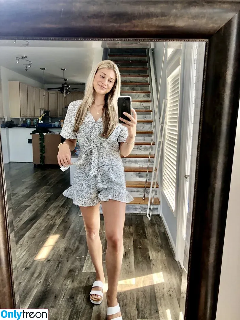Dannie Rogers nude photo #0001 (Detroit Lions Reporter / danibb / dannierogers_ / dannierogers___)
