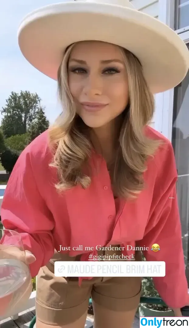 Dannie Rogers голая photo #0140 (Detroit Lions Reporter / danibb / dannierogers_ / dannierogers___)