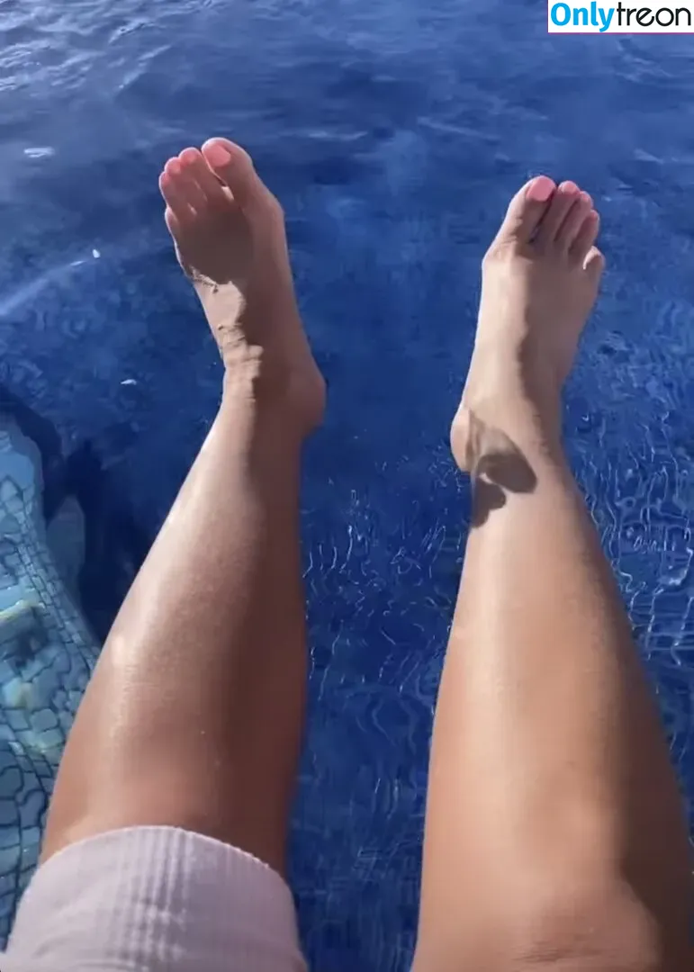 Danniella Westbrook nude photo #0093 (danniellawestbrook_73 / fooking_cunt / westbrookdanni)