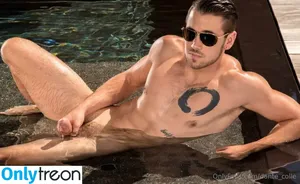 dante_colle / hippiegq_ nude photo #0240