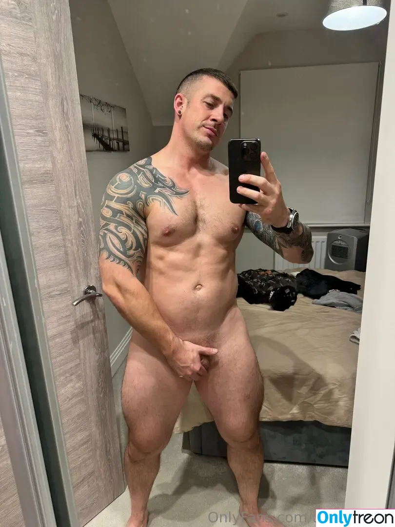 danthecobbler nude photo #0003 (dan_the_cobbler)