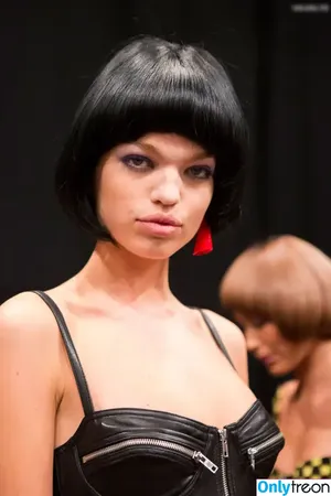 Daphne Groeneveld / daphnegroeneveld фото голая #0205