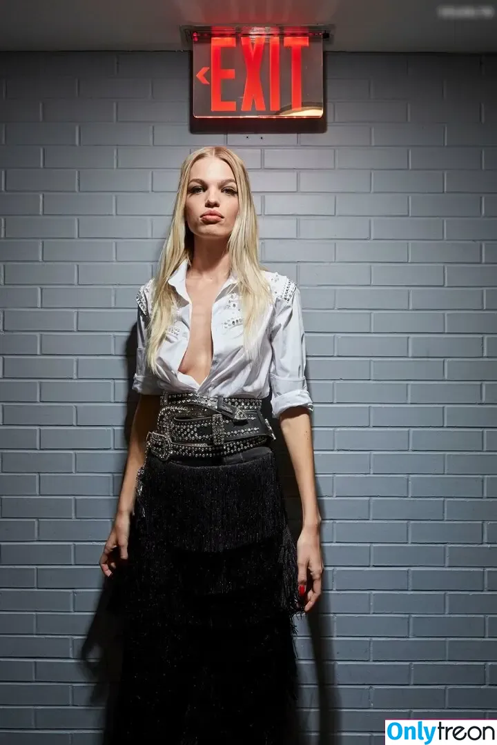 Daphne Groeneveld голая photo #0135 (daphnegroeneveld)