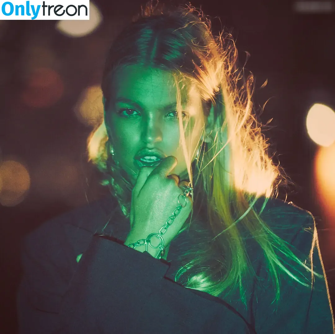 Daphne Groeneveld голая photo #0190 (daphnegroeneveld)