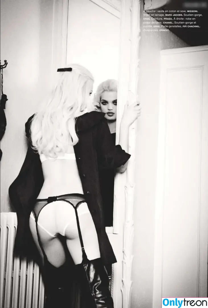 Daphne Groeneveld nude photo #0240 (daphnegroeneveld)