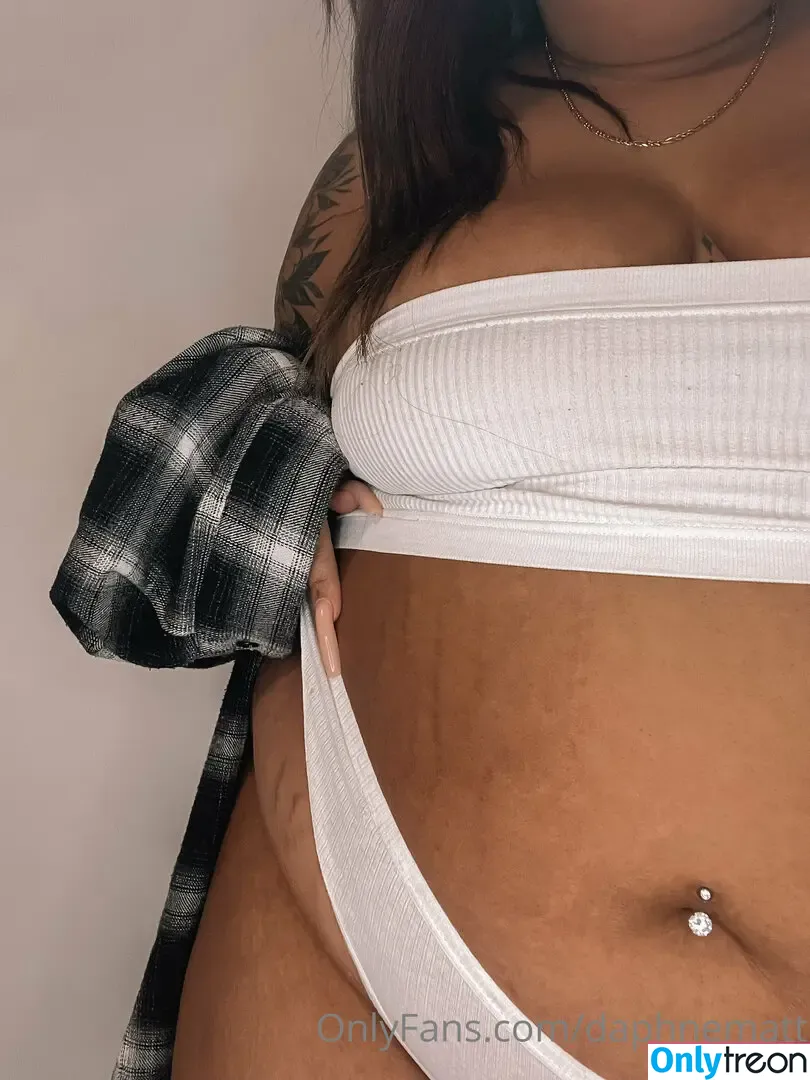 daphnematt nude photo #0019 (daphnedebaat)