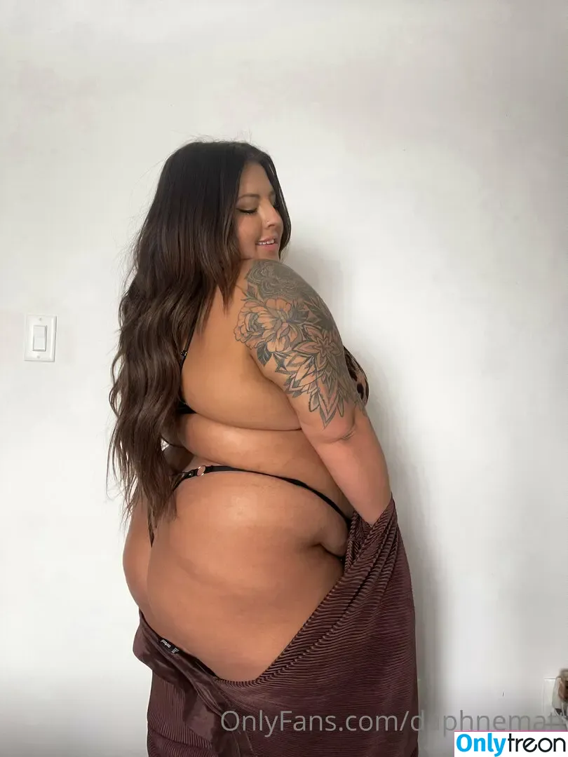 daphnematt nude photo #0024 (daphnedebaat)