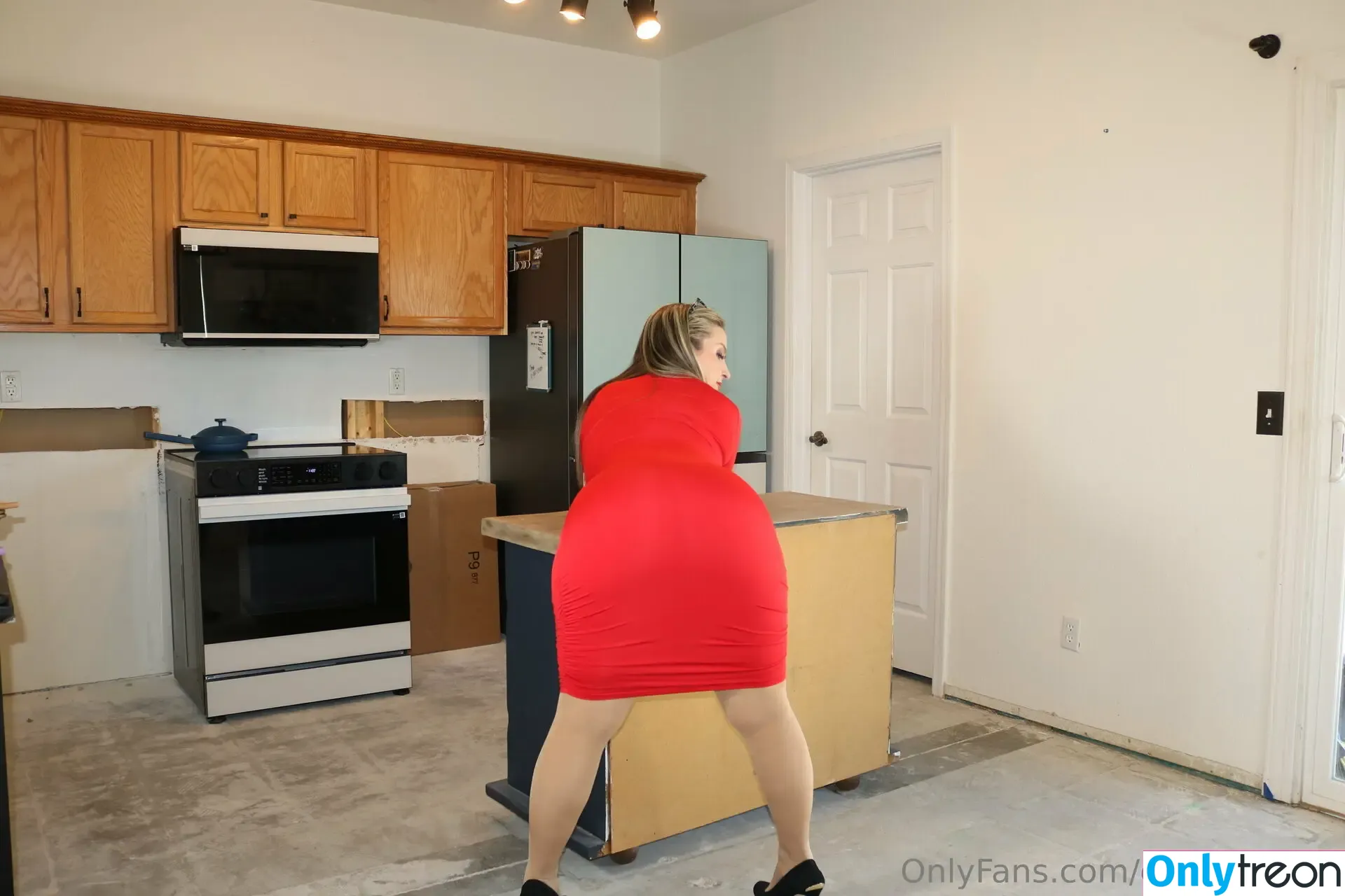 daphnewest nude photo #0212 (daphnewest)