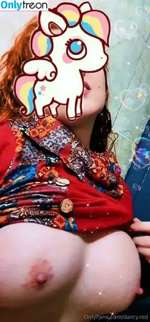 darcy.red / darcy.redd nude photo #0002
