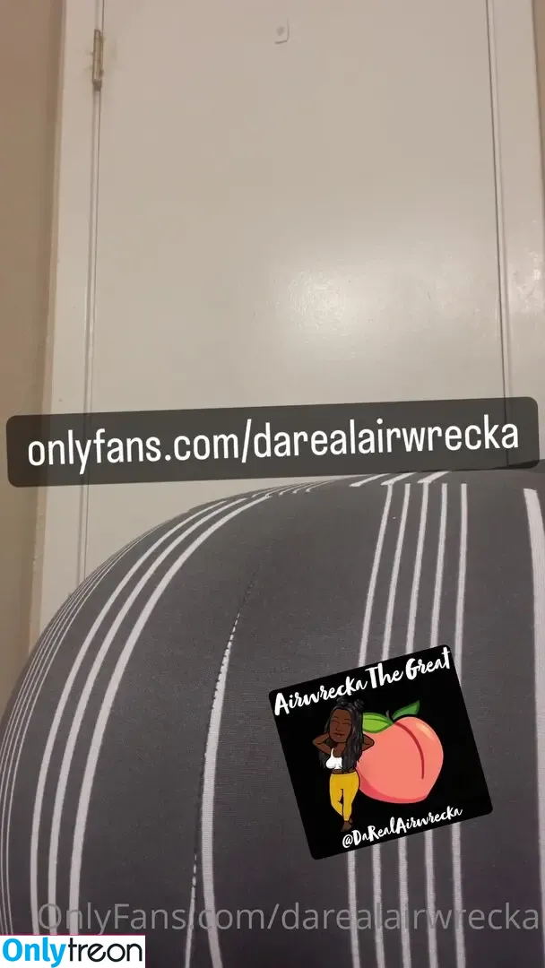 darealairwrecka nude photo #0003 (official_airwrecka)