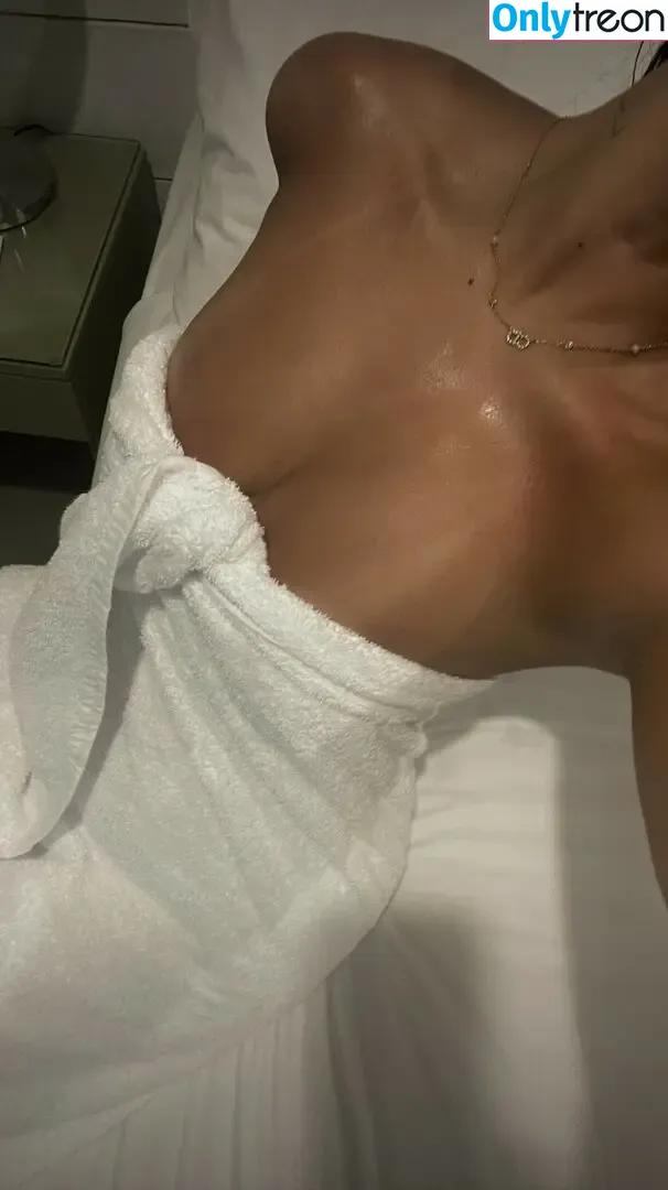 Daria Hadipour nude photo #0012 (dariahadipour)