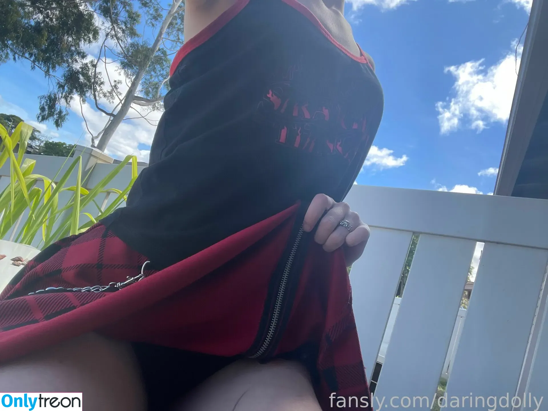 daringdolly nude photo #0012 (daintydolly2002 / dollyred2002)