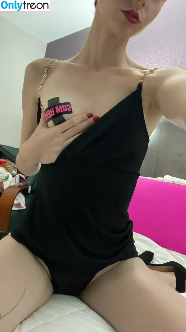 daringdolly голая photo #0101 (daintydolly2002 / dollyred2002)